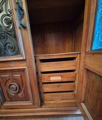 BIBLIOTEKA W ORZECHOWYM DREWNIE W STYLU RENESANSOWYM - obrazek 4