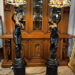 S252 Para secesyjnych lamp stojących w postaci kobiet