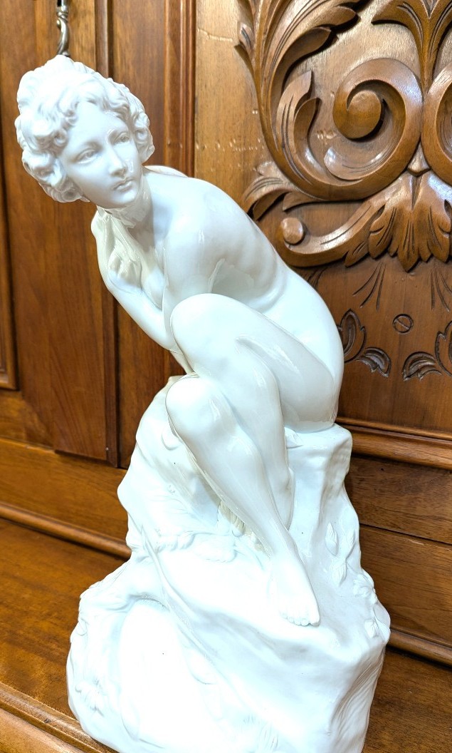 K150 Duża porcelanowa figura