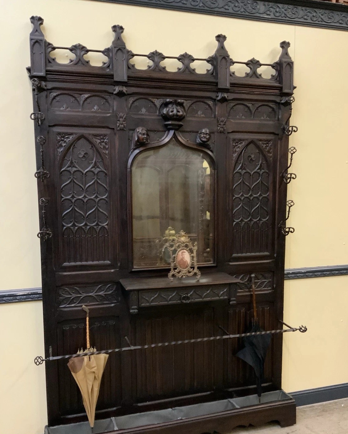 K725 Neogotycka Szafa - obrazek 3