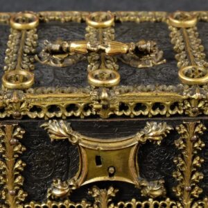 K758 Skrzynka na biżuterię neogotycka