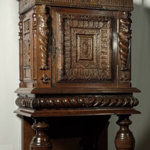 K191 Szafka w stylu renesansowym
