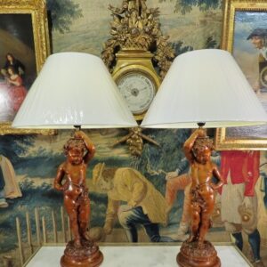 K733 Dwie rzeźbione drewniane lampy