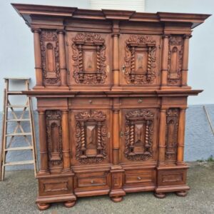 S3393 Renesansowy kredens