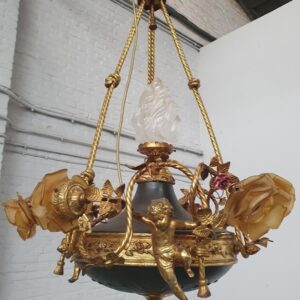 S4421 Żyrandol w stylu Ludwika XVI, XX w.