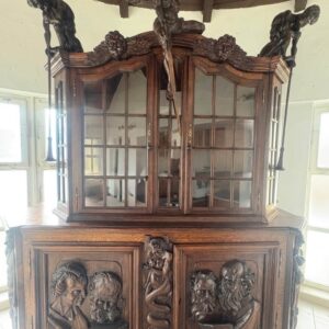 S4433 Bogato rzeźbiony kredens