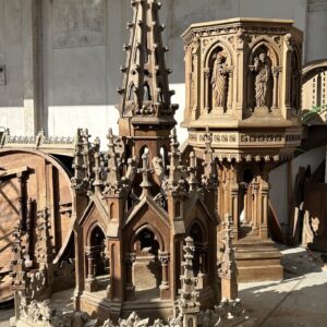 S925 Duża neogotycka ambona, XIX w.